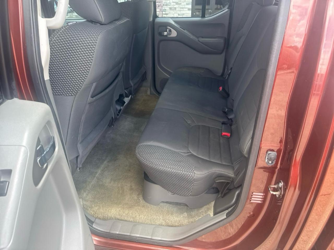 Nissan Frontier S Crew Cab 5AT 2WD 2016