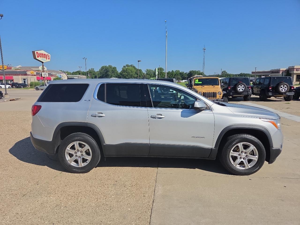 GMC Acadia SLE-1 FWD 2019
