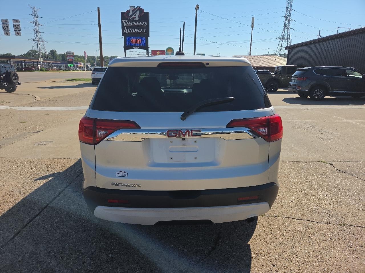 GMC Acadia SLE-1 FWD 2019