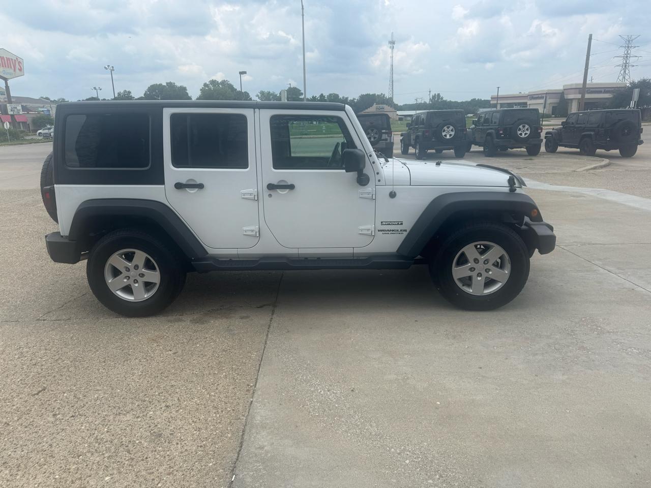 Jeep Wrangler Unlimited Sport 4WD 2017