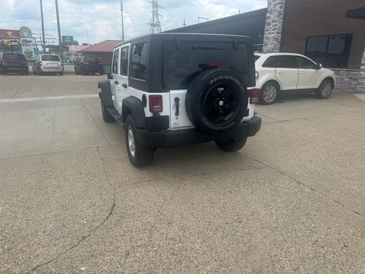 Jeep Wrangler Unlimited Sport 4WD 2017