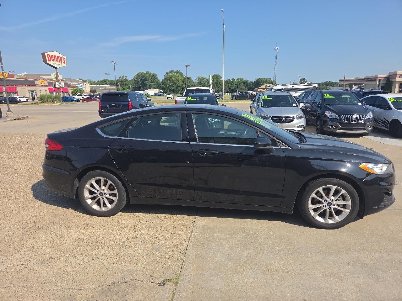 Ford Fusion SE 2020