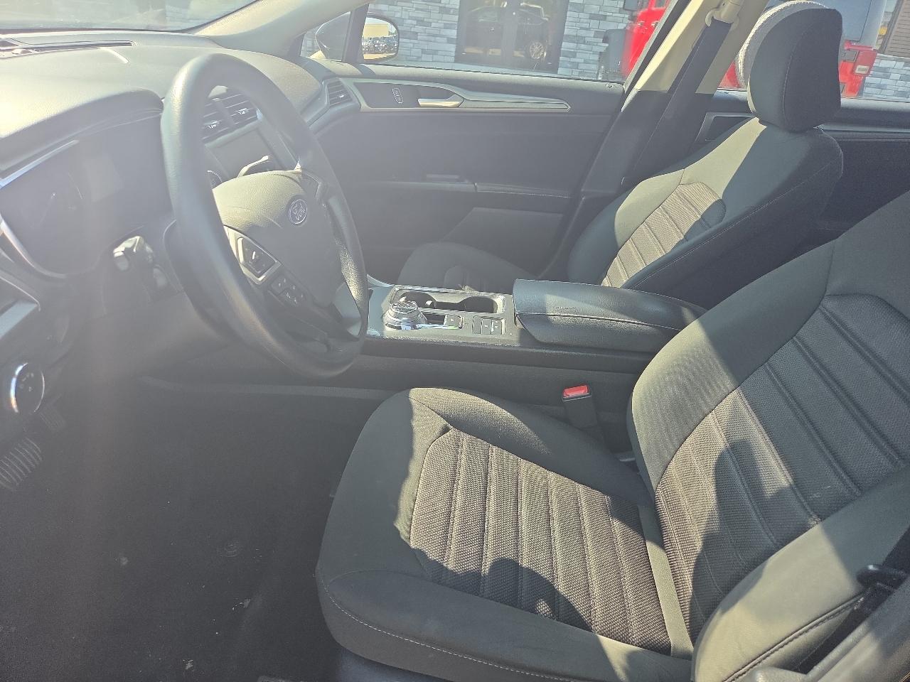 Ford Fusion SE 2020