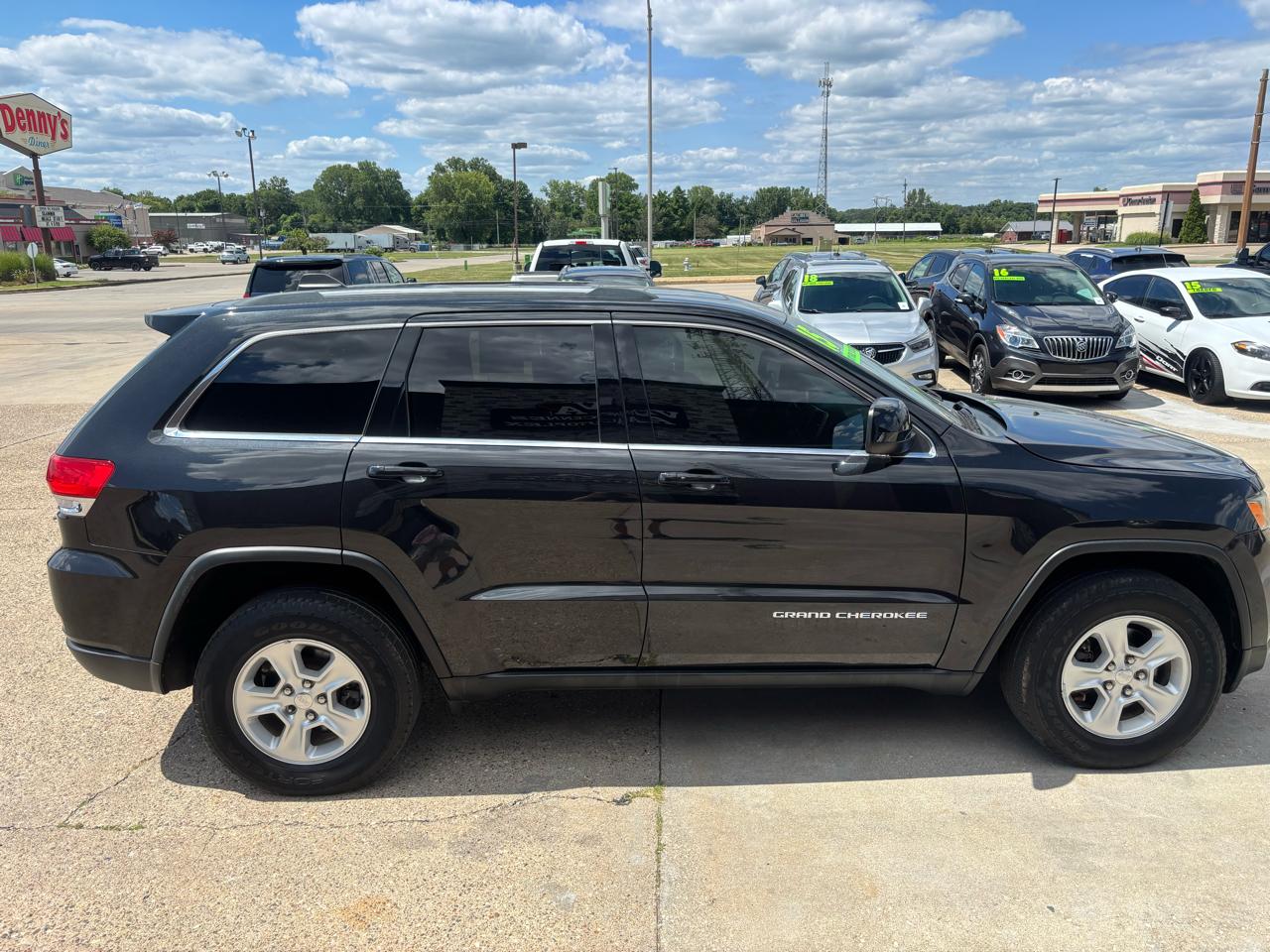 Jeep Grand Cherokee Laredo 4WD 2015