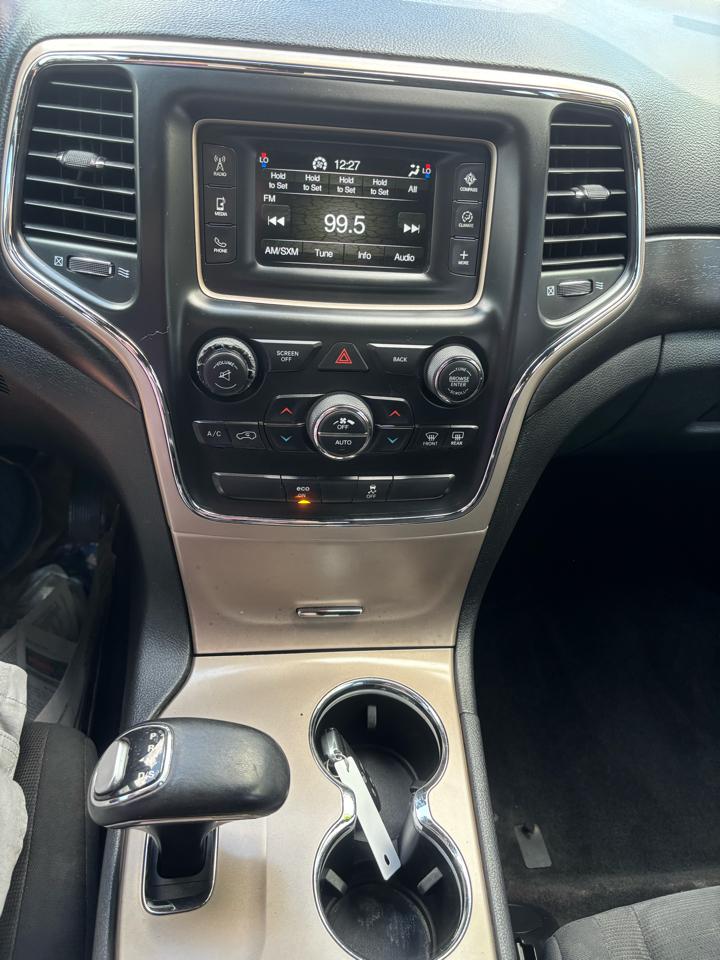 Jeep Grand Cherokee Laredo 4WD 2015
