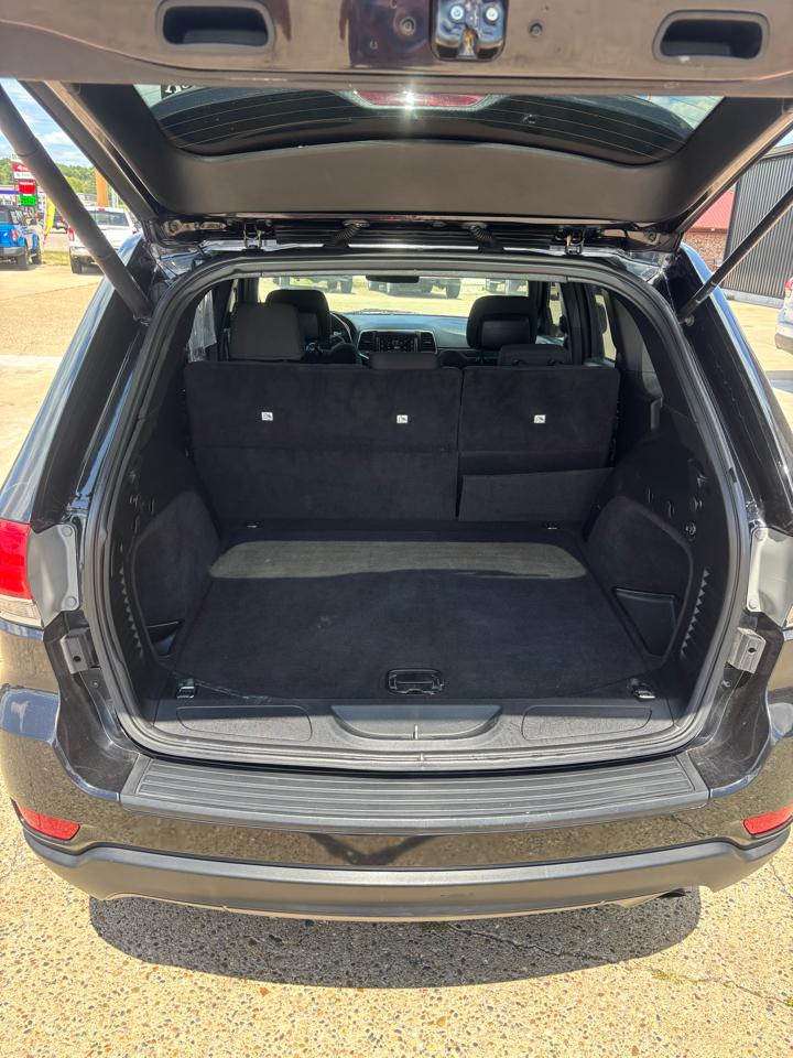 Jeep Grand Cherokee Laredo 4WD 2015