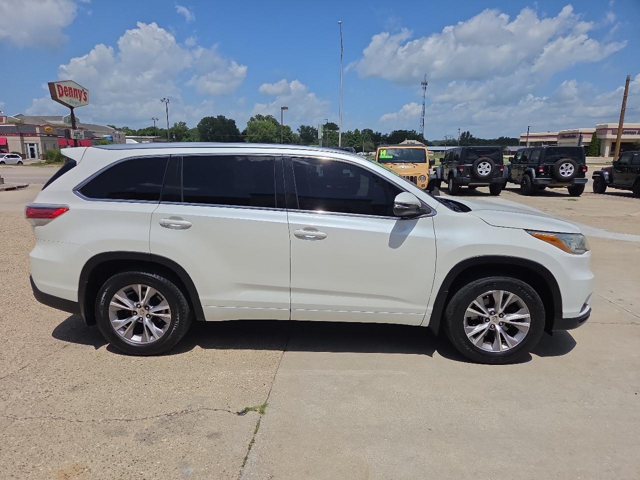 Toyota Highlander XLE AWD V6 2015