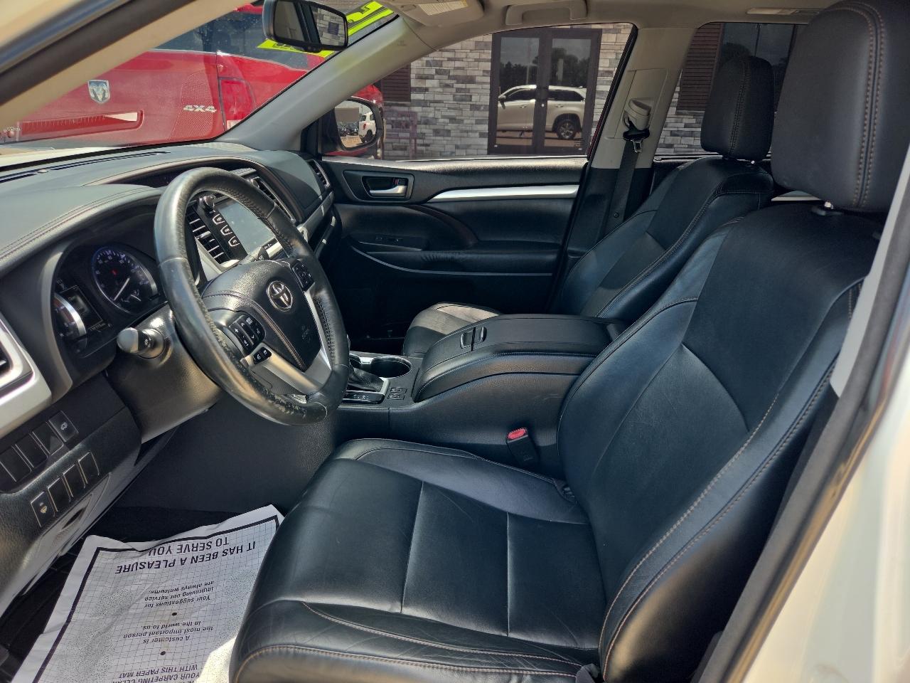 Toyota Highlander XLE AWD V6 2015