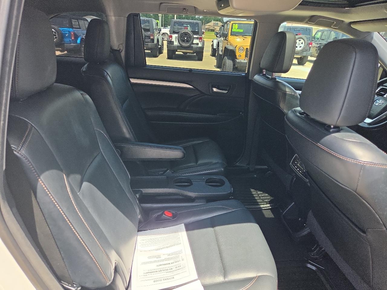 Toyota Highlander XLE AWD V6 2015