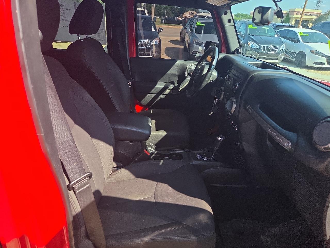 Jeep Wrangler Unlimited Sport 4WD 2014
