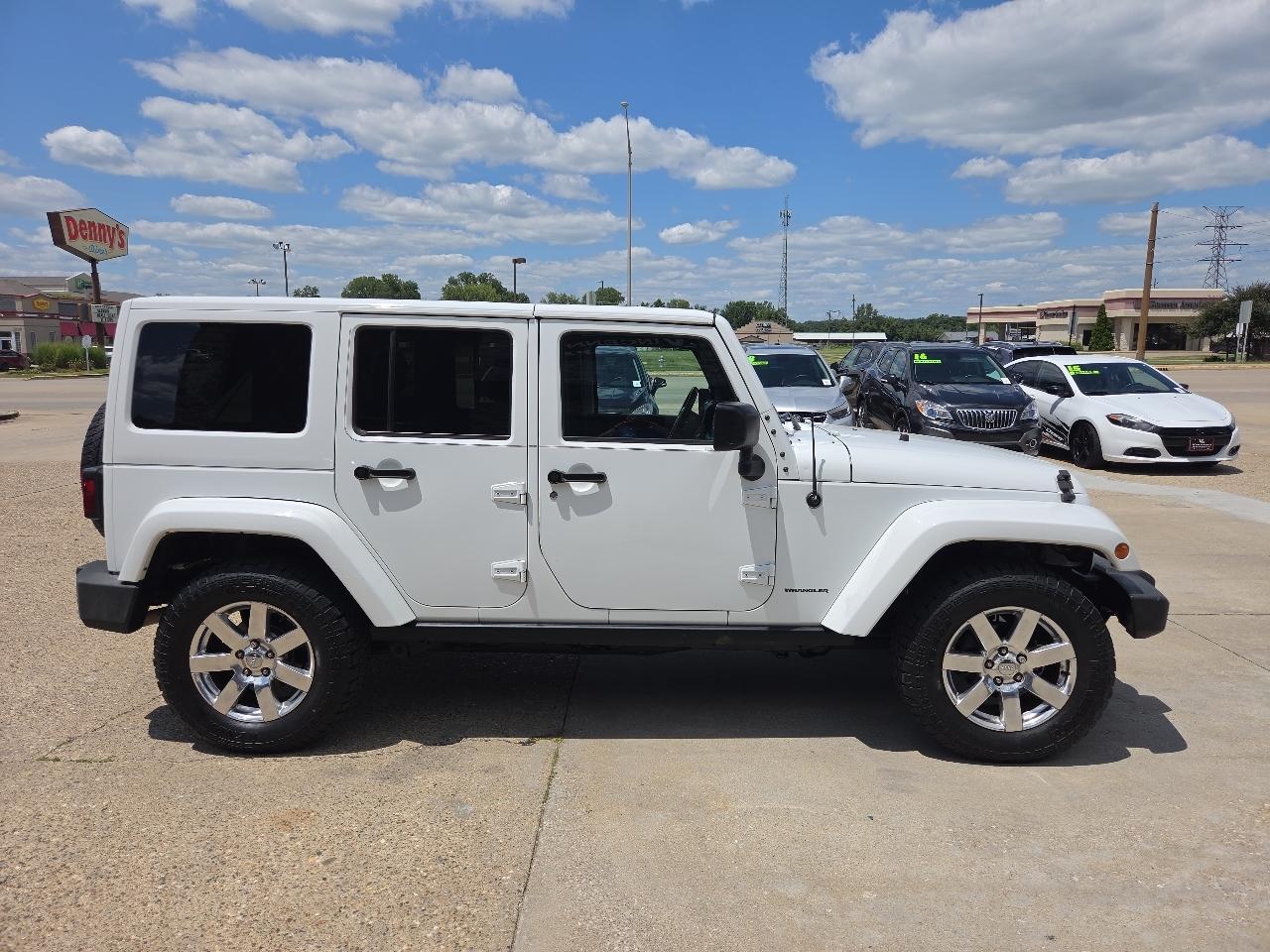 Jeep Wrangler Unlimited Sahara 4WD 2015