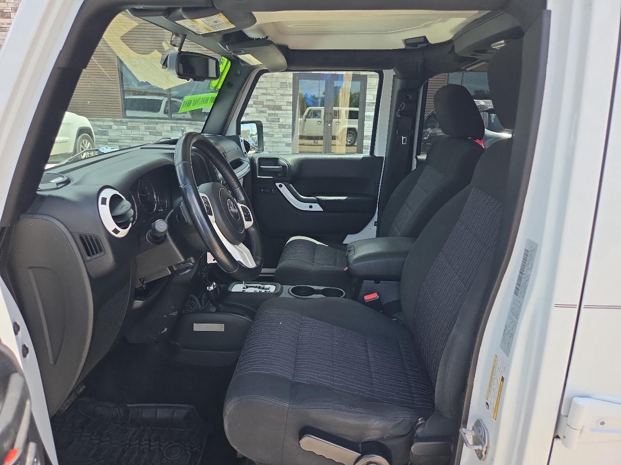 Jeep Wrangler Unlimited Sahara 4WD 2015