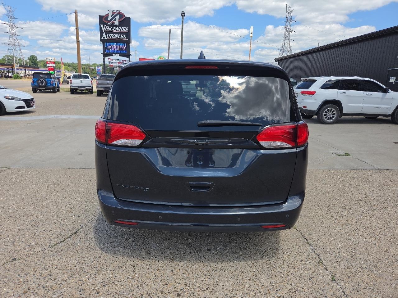 Chrysler Pacifica Touring Plus 2019