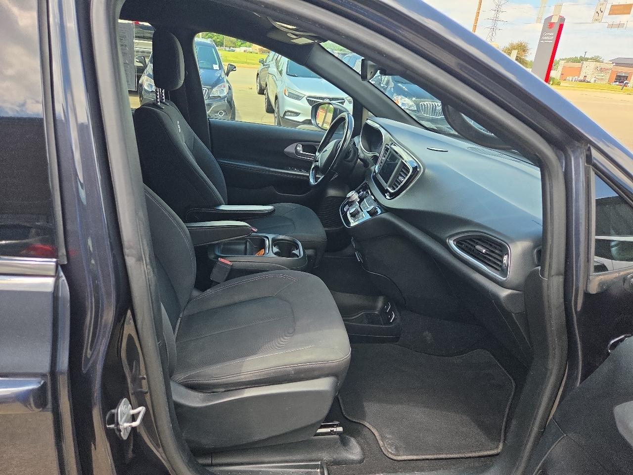 Chrysler Pacifica Touring Plus 2019