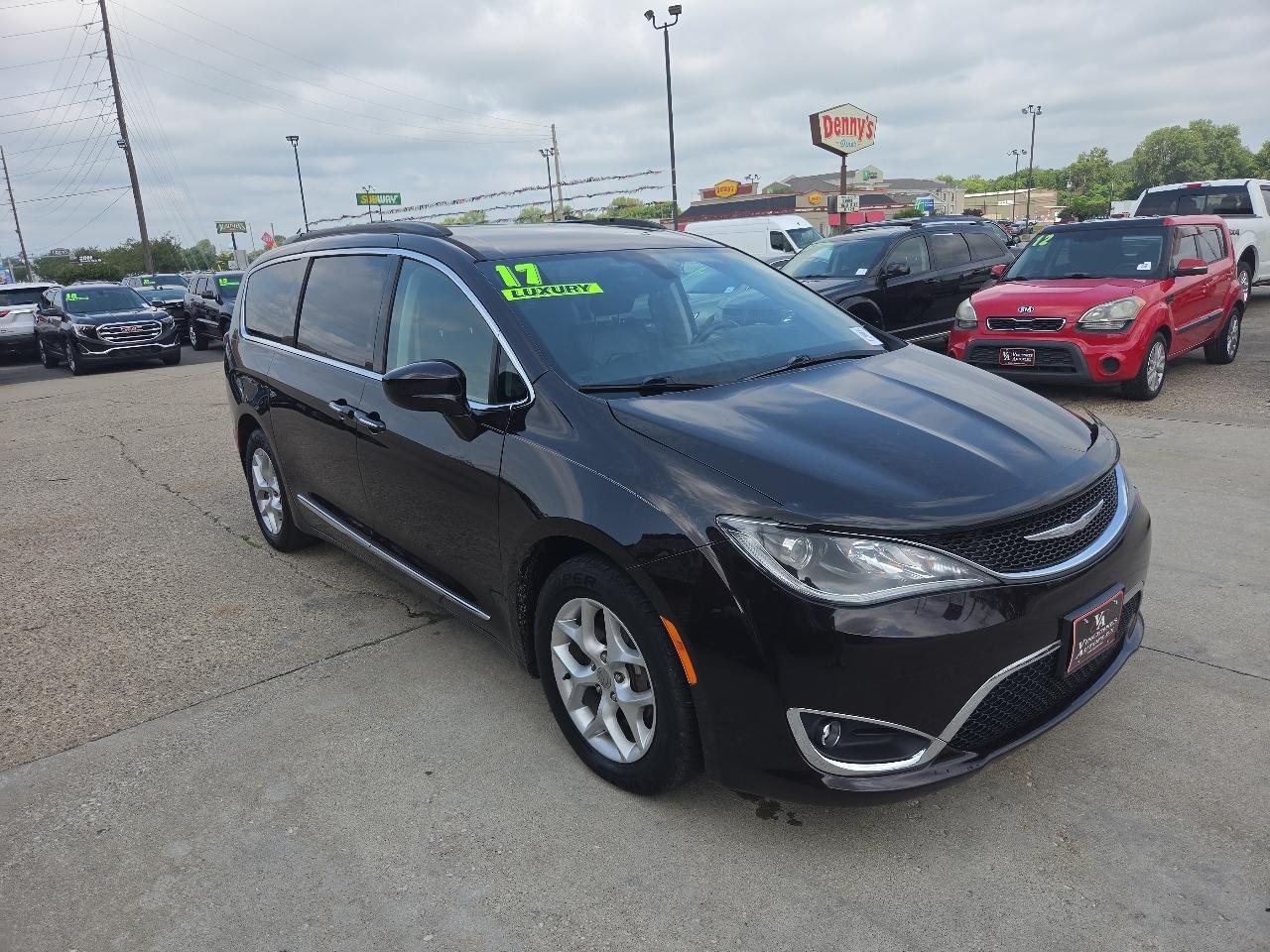 Chrysler Pacifica Touring-L 2017