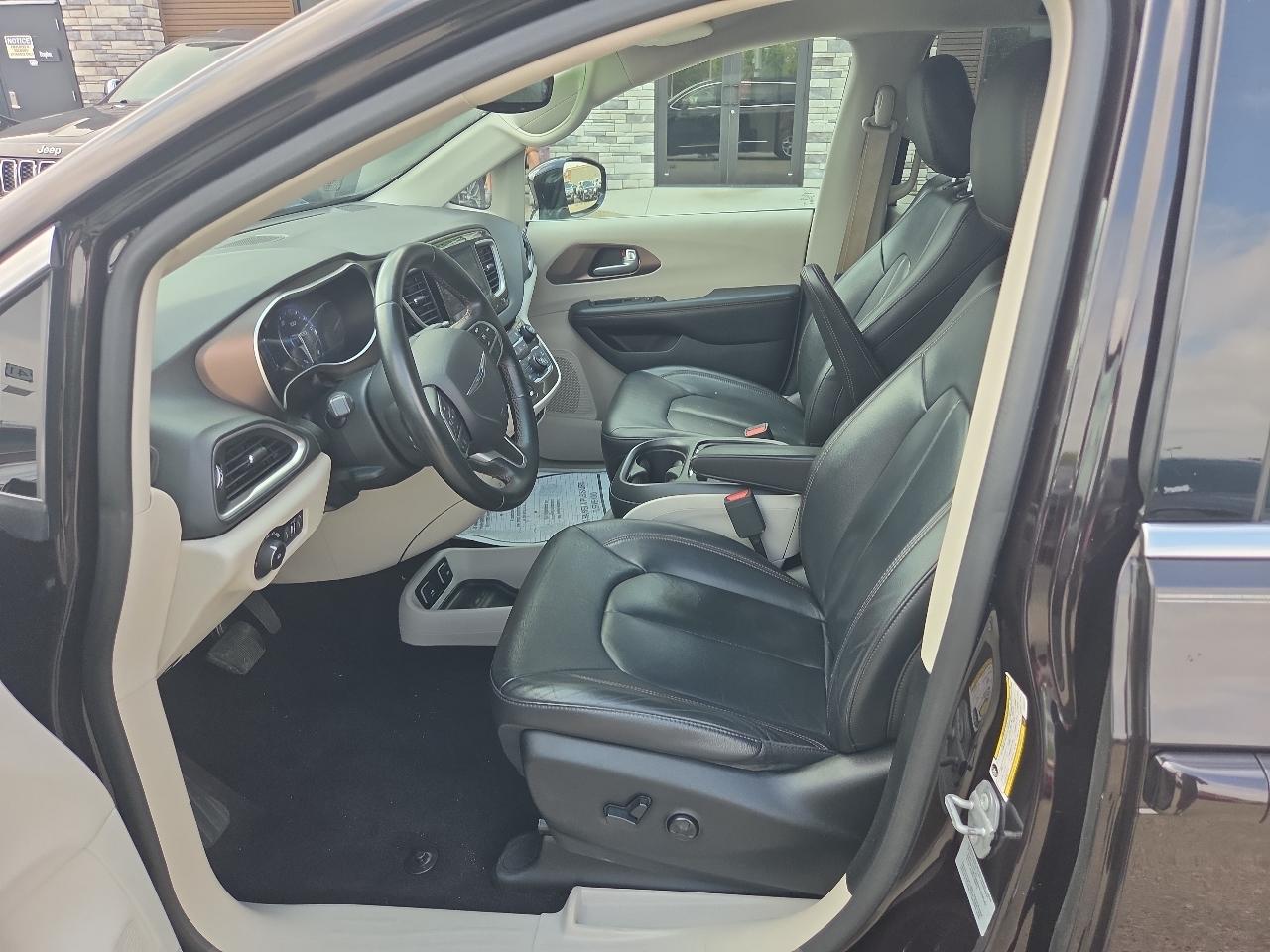 Chrysler Pacifica Touring-L 2017