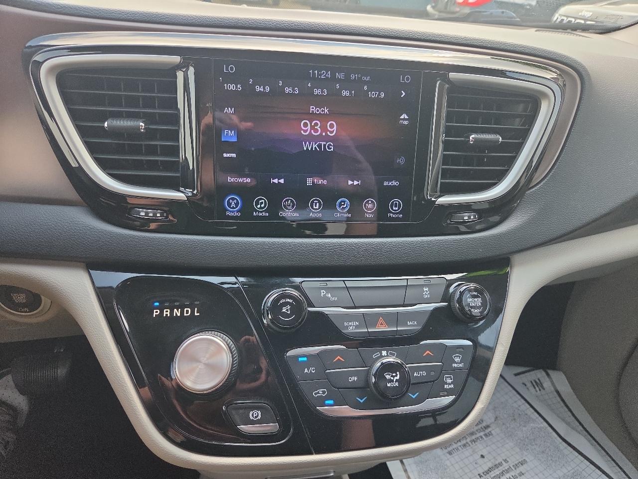 Chrysler Pacifica Touring-L 2017