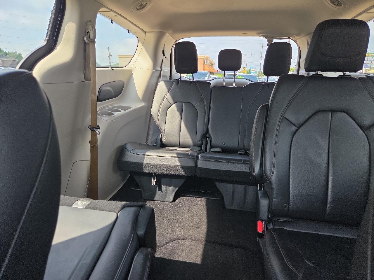 Chrysler Pacifica Touring-L 2017