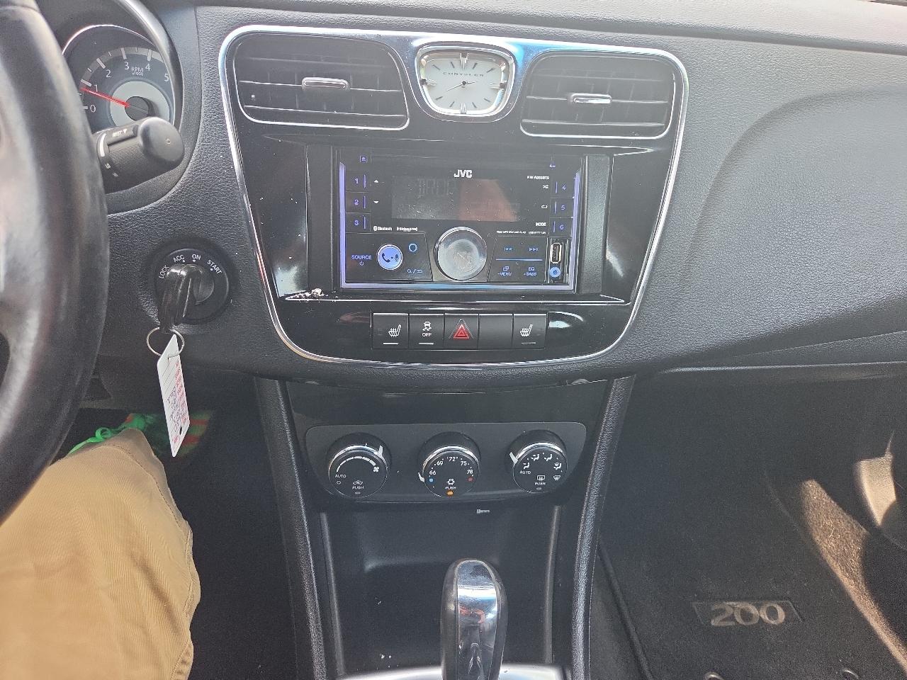 Chrysler 200 Limited 2013