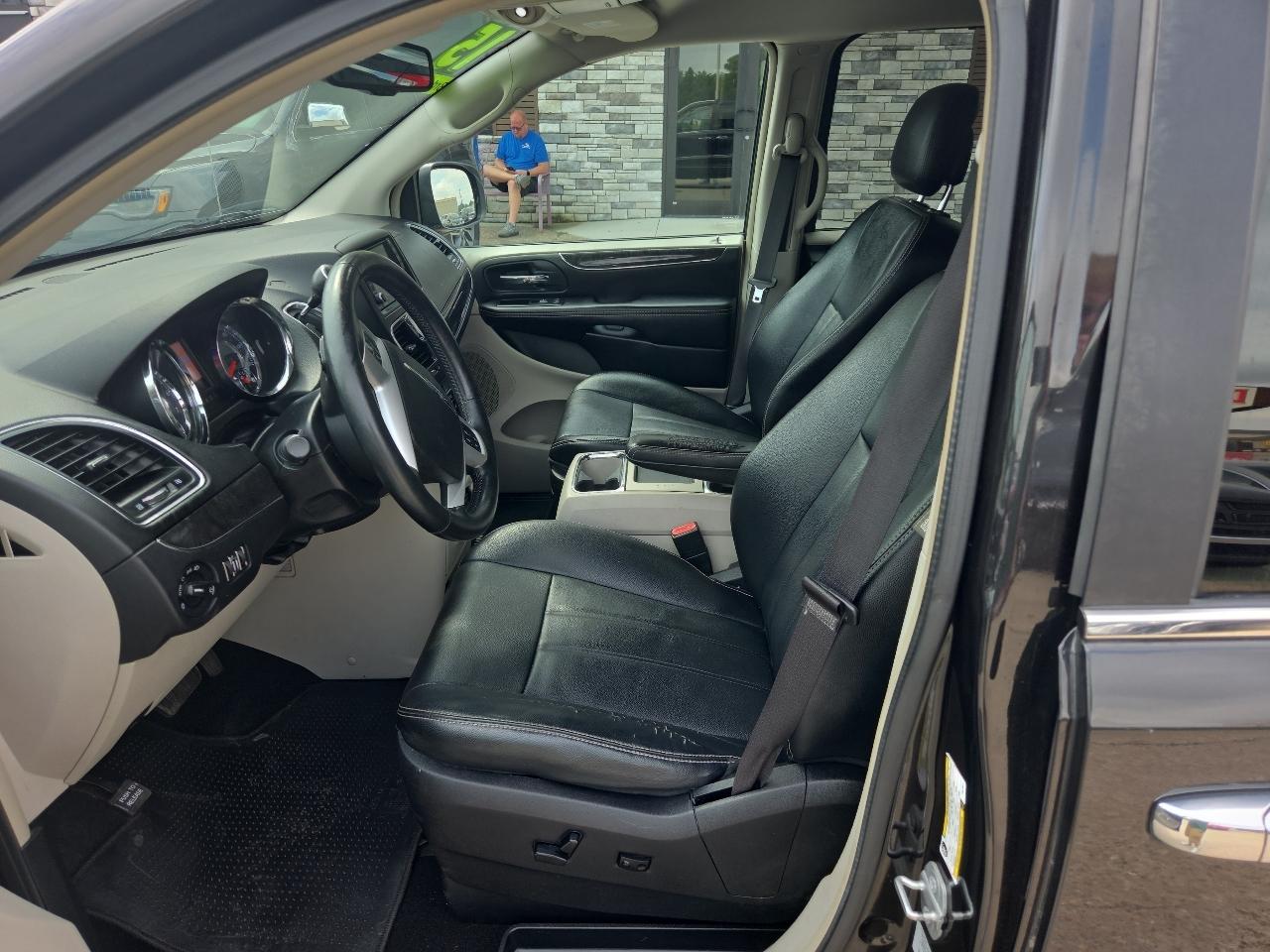 Chrysler Town & Country Touring 2015