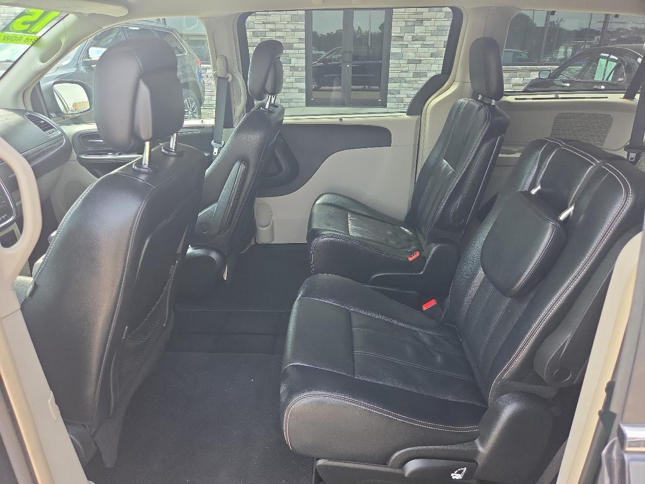 Chrysler Town & Country Touring 2015