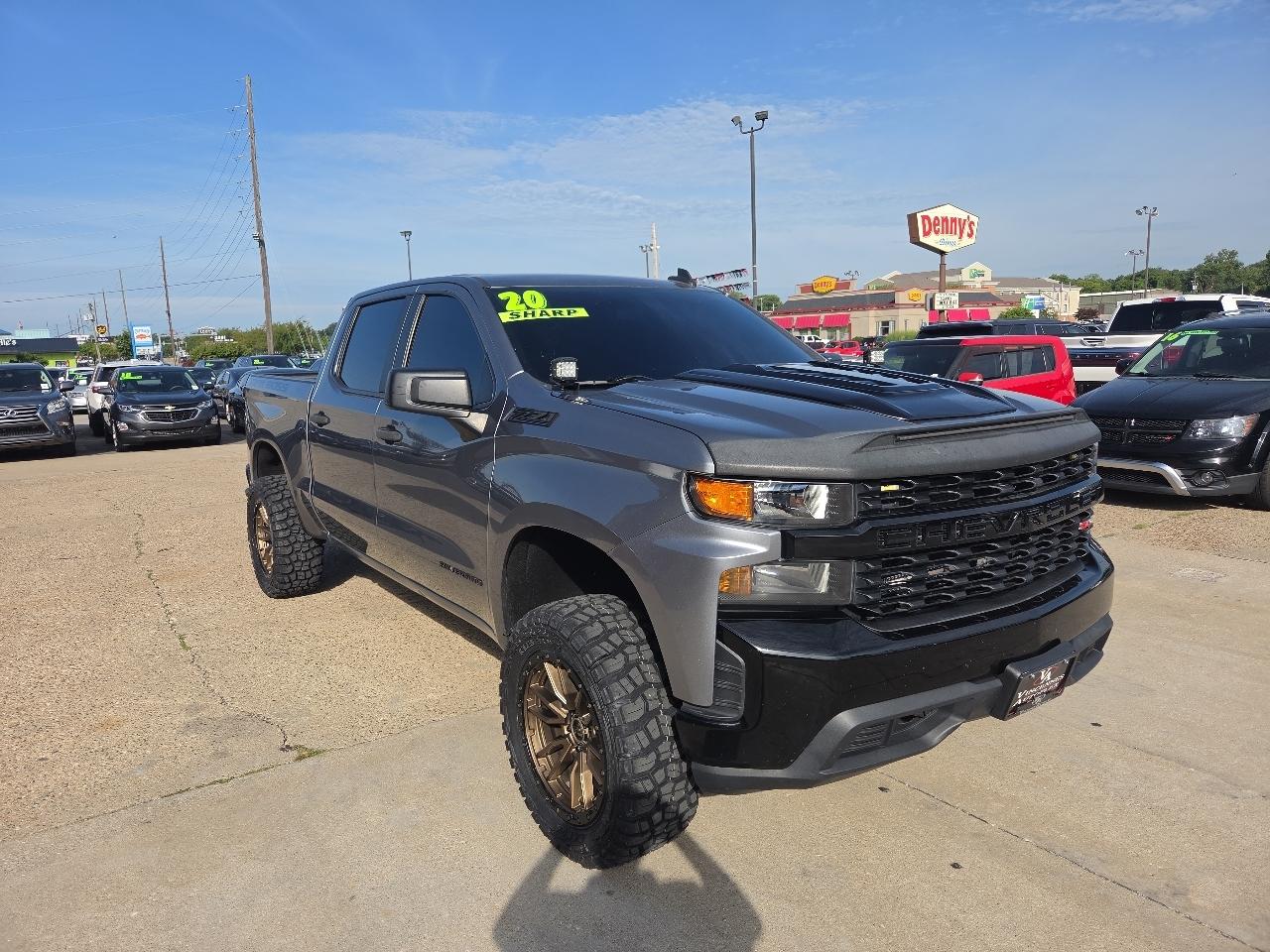 Chevrolet Silverado 1500 Custom Trail Boss Crew Cab Short Box 4WD 2020