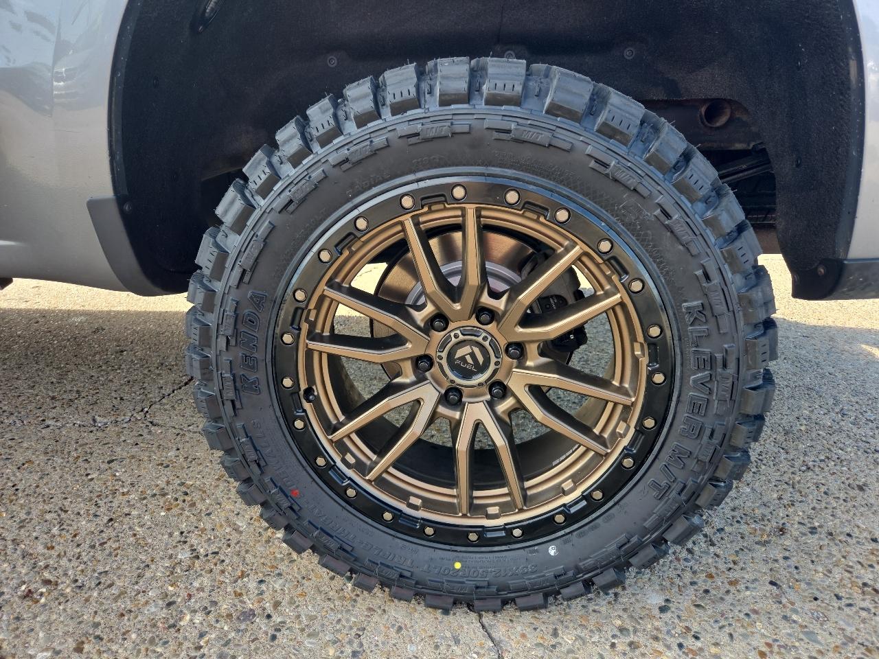 Chevrolet Silverado 1500 Custom Trail Boss Crew Cab Short Box 4WD 2020