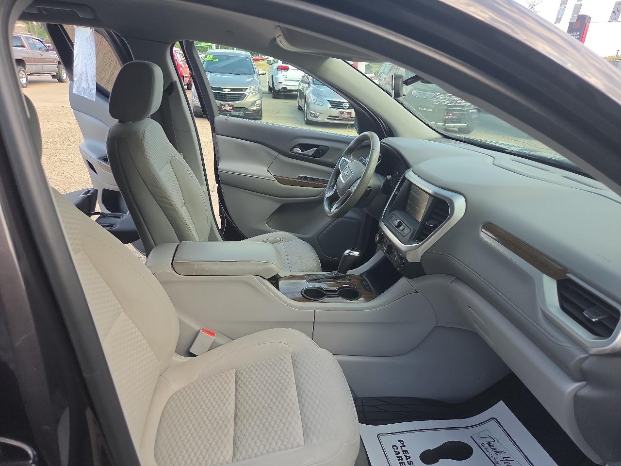 GMC Acadia SLE-1 FWD 2018