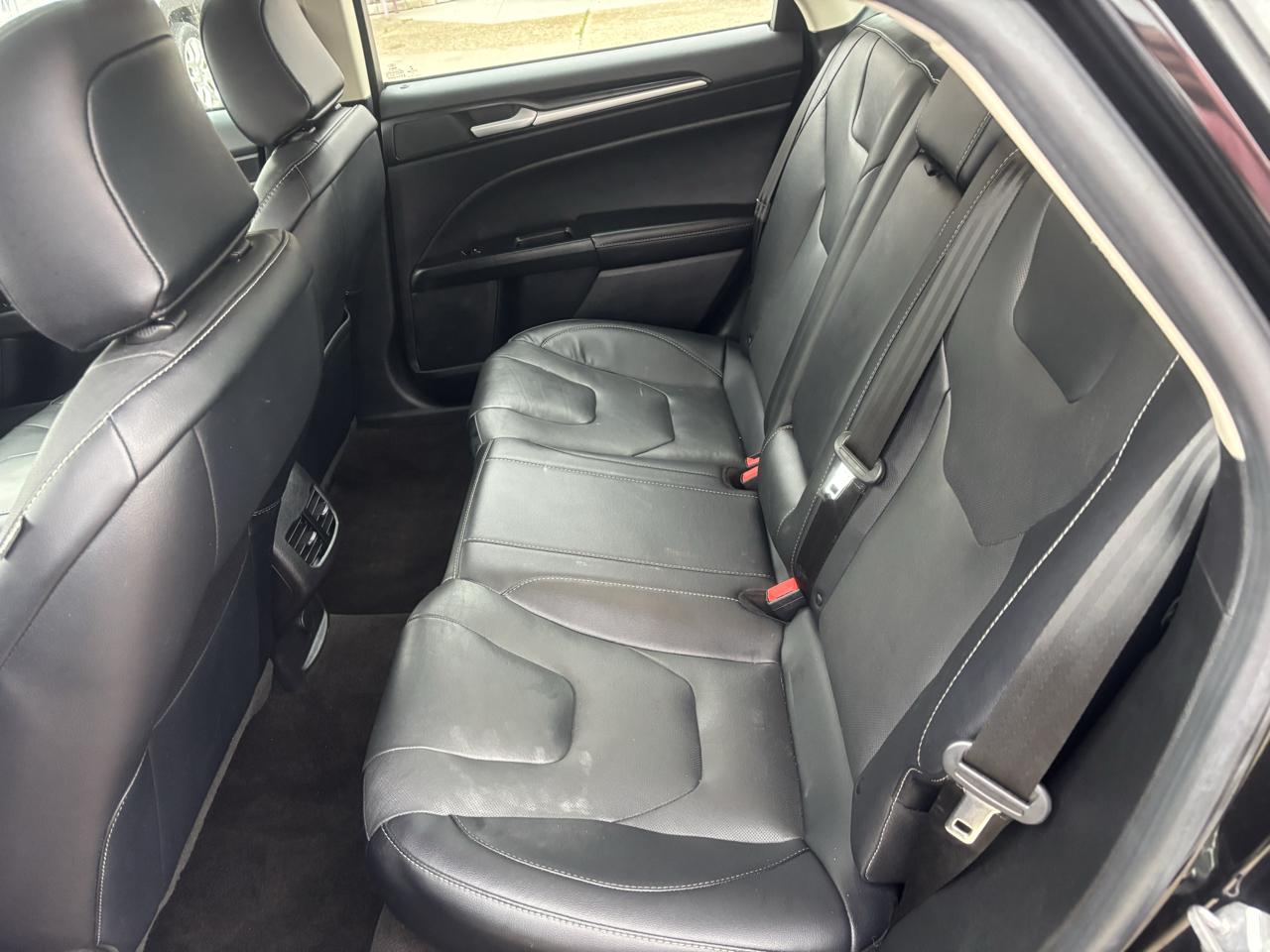 Ford Fusion Titanium 2020