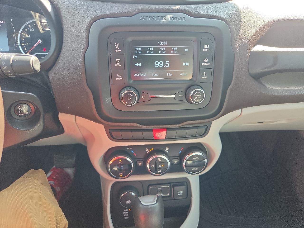 Jeep Renegade Latitude 4WD 2015