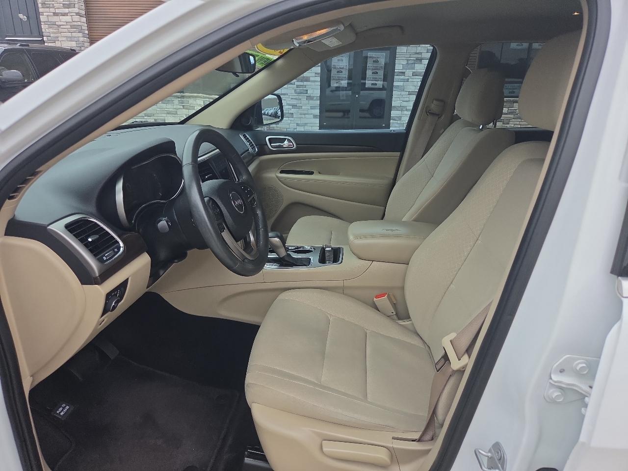 Jeep Grand Cherokee Laredo 2WD 2018