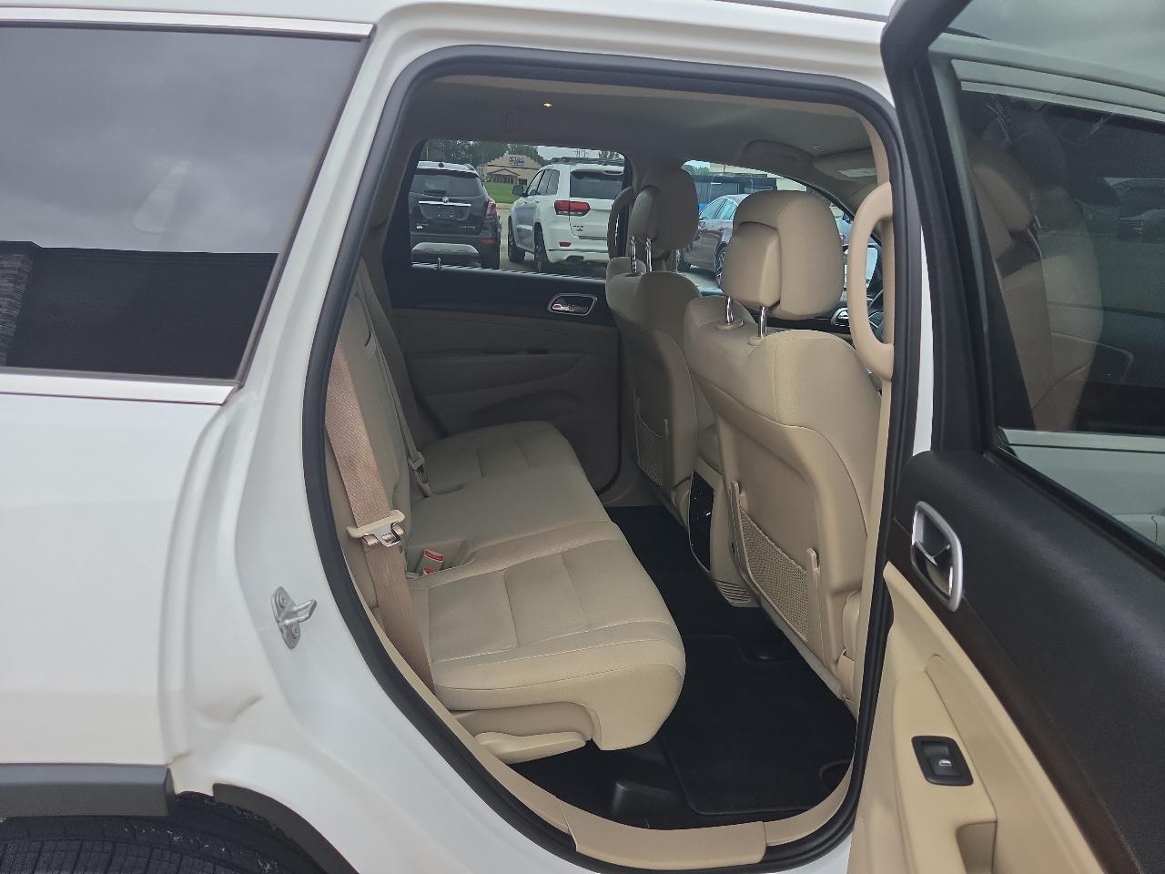 Jeep Grand Cherokee Laredo 2WD 2018