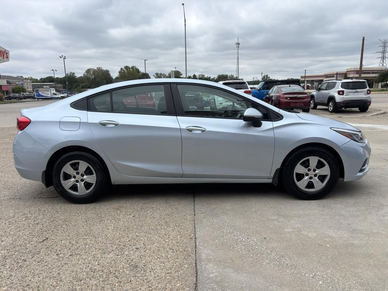 Chevrolet Cruze LS Auto 2018