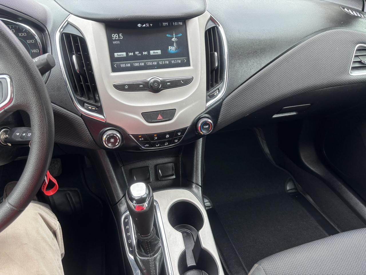 Chevrolet Cruze LS Auto 2018