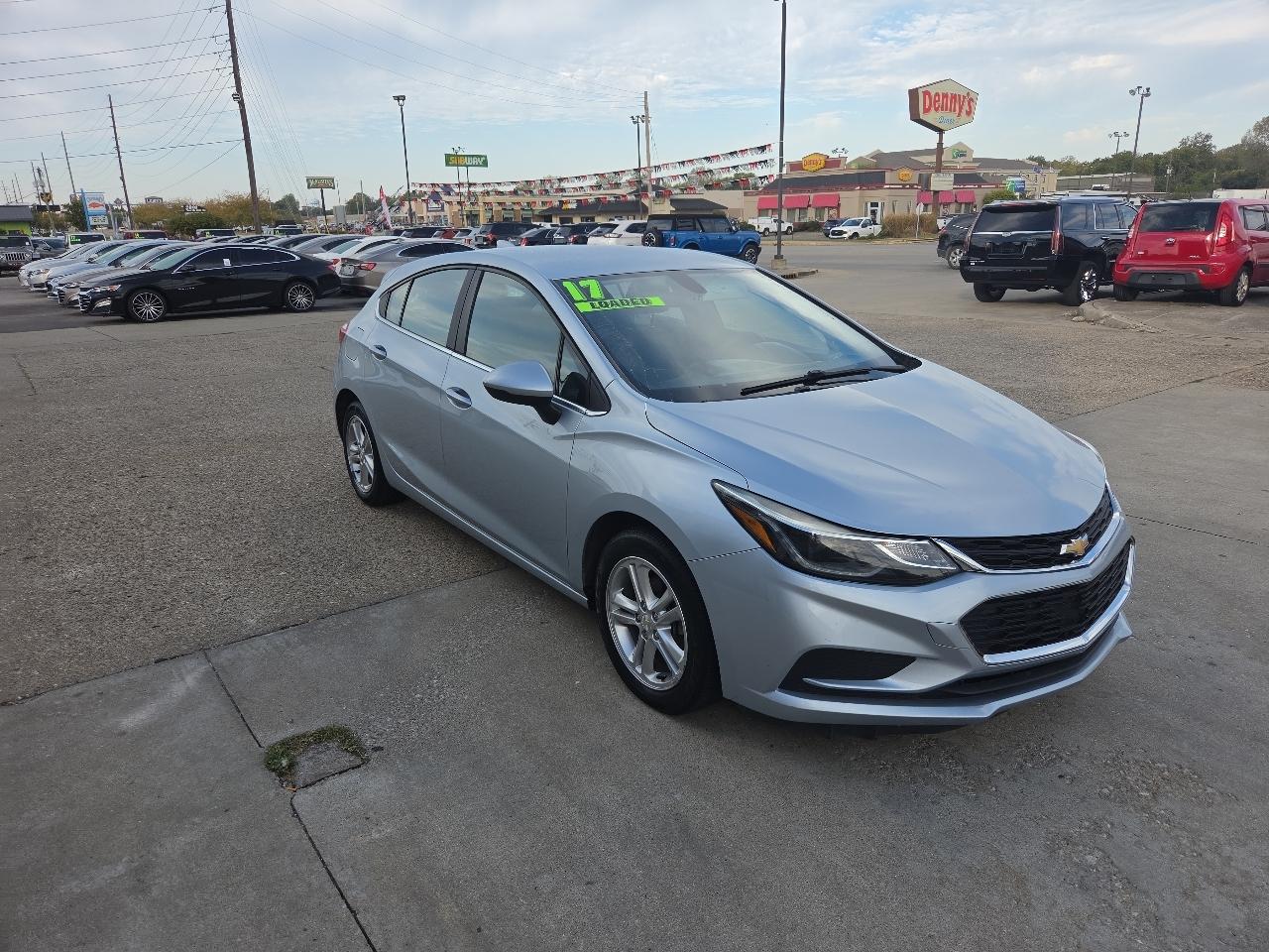Chevrolet Cruze LT Auto Hatchback 2017