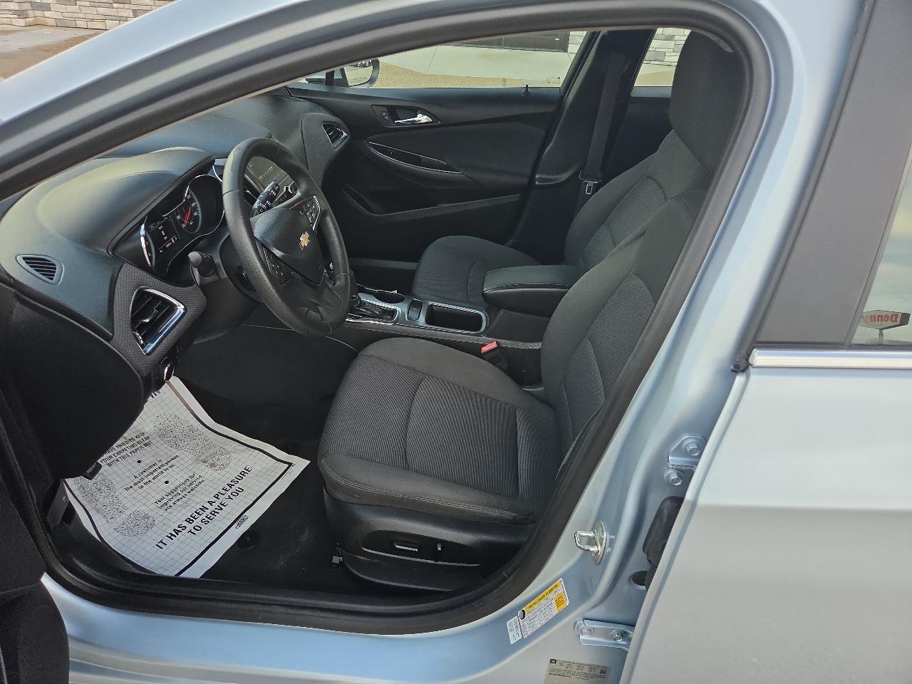 Chevrolet Cruze LT Auto Hatchback 2017