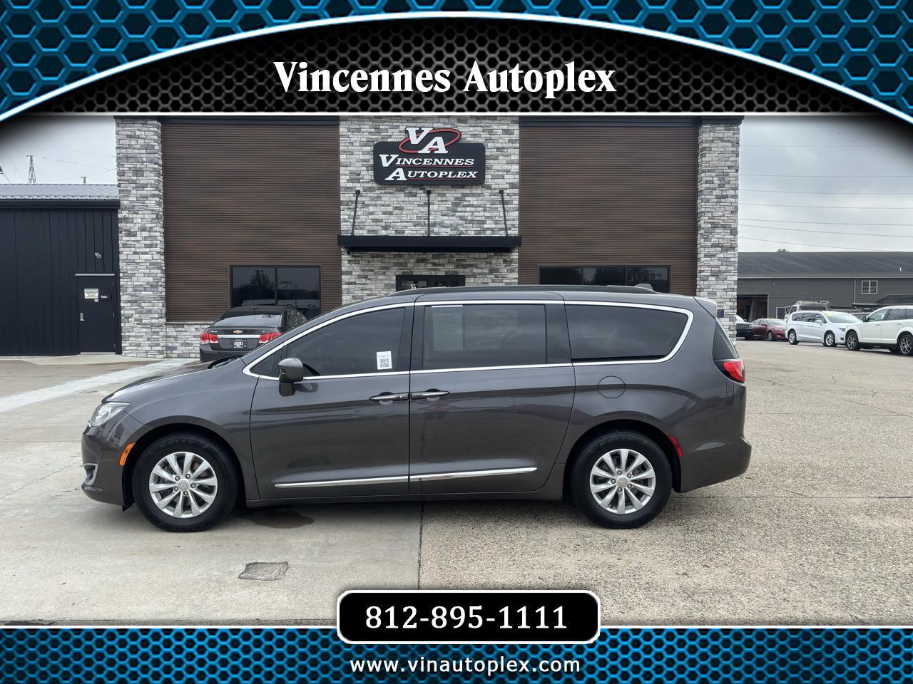 2017 Chrysler Pacifica Touring-L