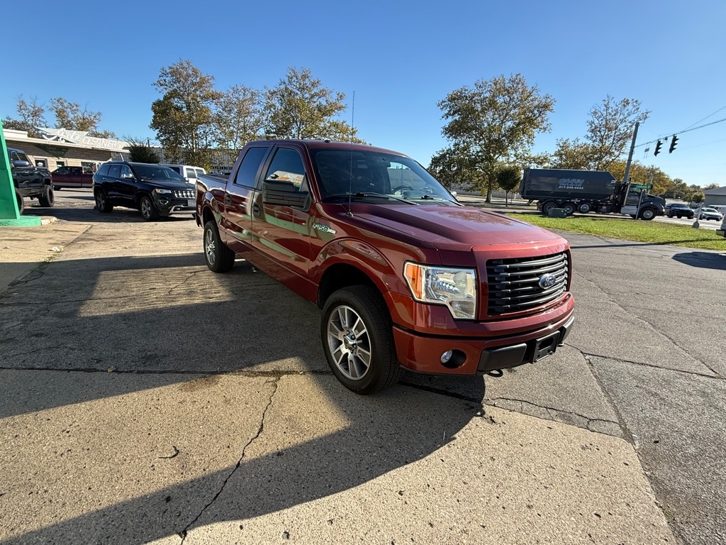 Ford F-150 XL SuperCrew 5.5-ft. Bed 4WD 2014 Ford F-150 XL SuperCrew 5.5-ft. Bed 4WD 2014