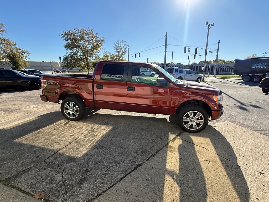 Ford F-150 XL SuperCrew 5.5-ft. Bed 4WD 2014 Ford F-150 XL SuperCrew 5.5-ft. Bed 4WD 2014