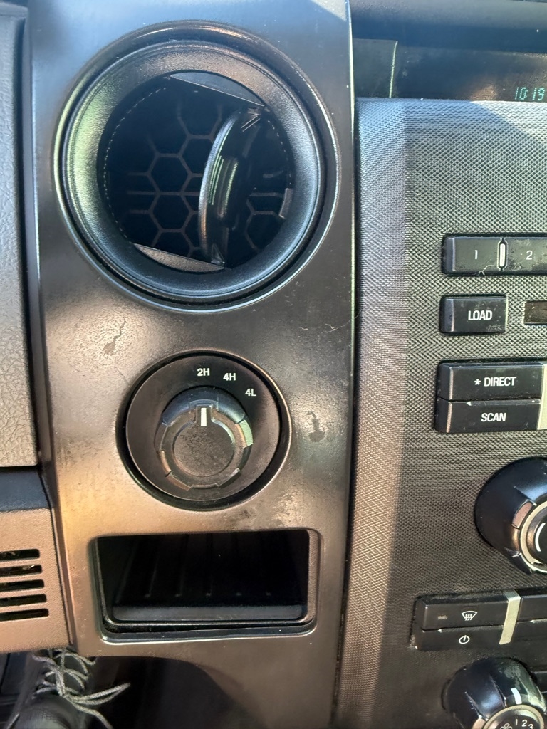 Ford F-150 XL SuperCrew 5.5-ft. Bed 4WD 2014 Ford F-150 XL SuperCrew 5.5-ft. Bed 4WD 2014
