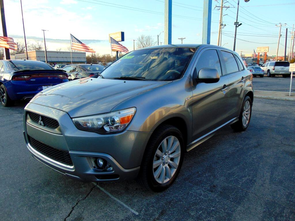 Mitsubishi Outlander Sport  2011