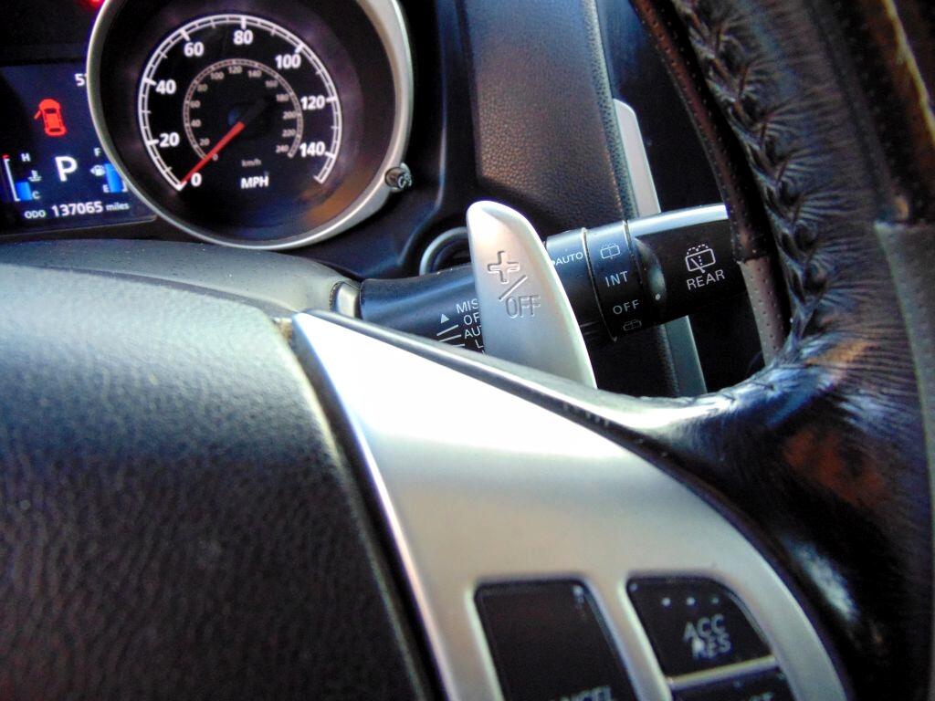 Mitsubishi Outlander Sport  2011