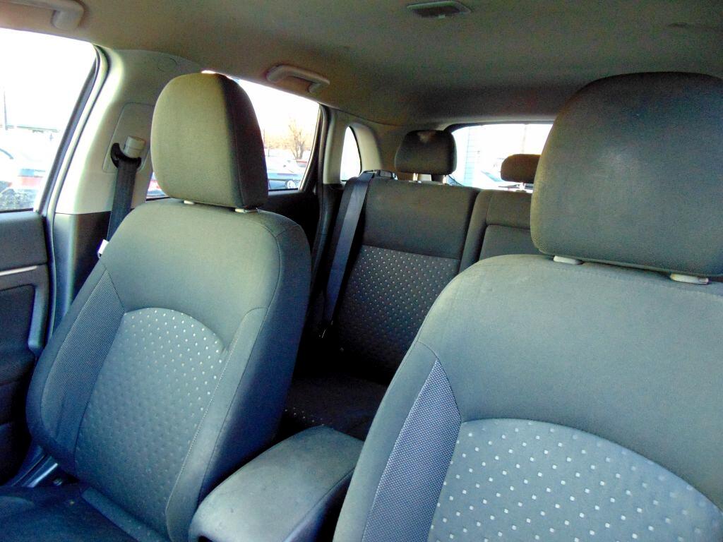 Mitsubishi Outlander Sport  2011