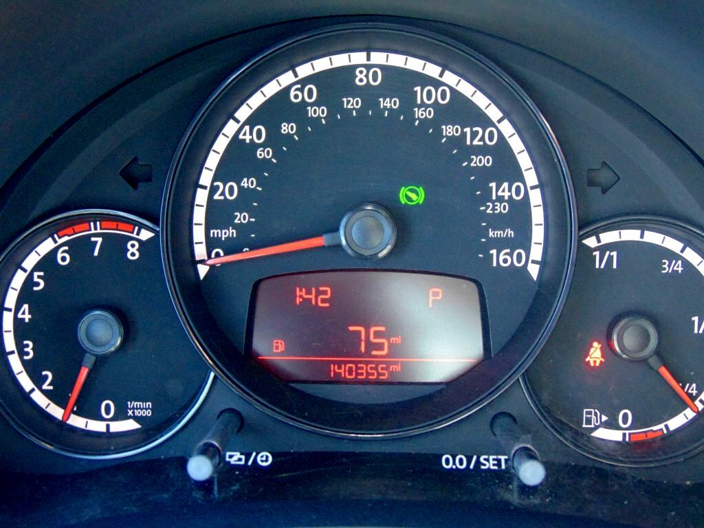 Volkswagen Beetle Convertible  2013 Volkswagen Beetle Convertible  2013