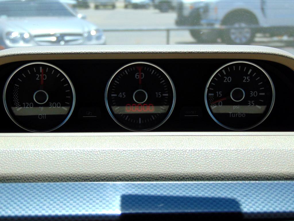 Volkswagen Beetle Convertible  2013 Volkswagen Beetle Convertible  2013