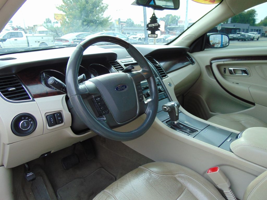Ford Taurus  2012 Ford Taurus  2012