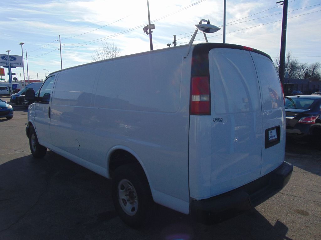 Chevrolet Express Cargo Van  2010