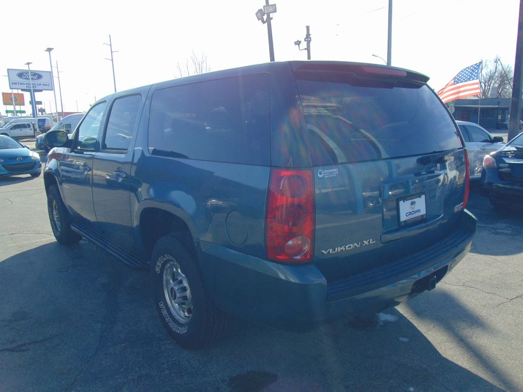 GMC Yukon XL  2010