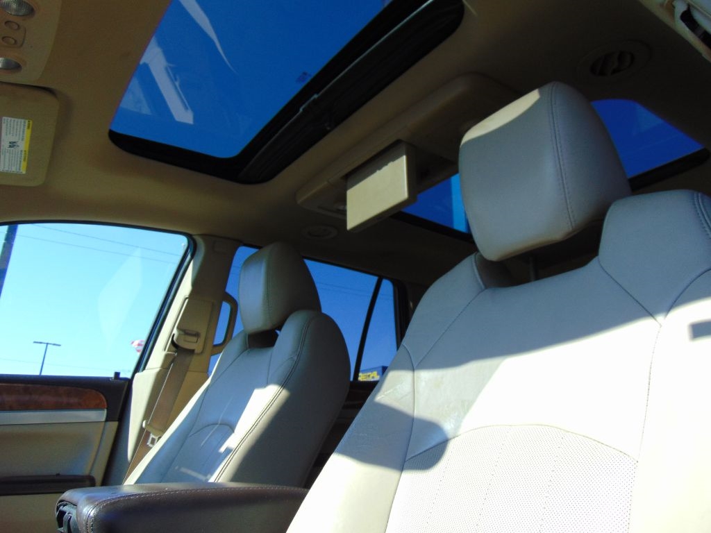 Buick Enclave  2010