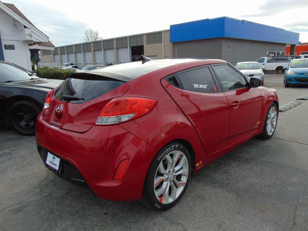 Hyundai Veloster  2012